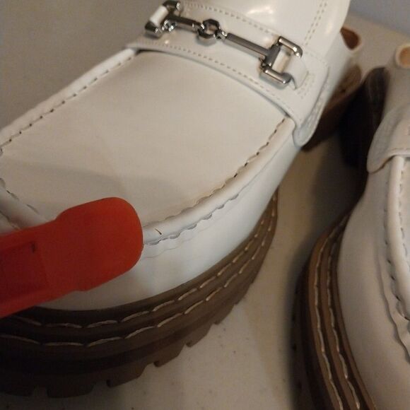 JF Flat Mule Slide Sz 10 Bright White Lug Sole Loafer Silver Buckle Bobbi Comfy - Picture 12 of 12